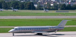 Privatjet landet auf Flughafen