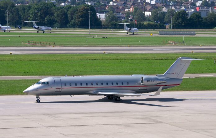 Privatjet landet auf Flughafen