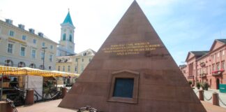 Die Pyramide am Marktplatz