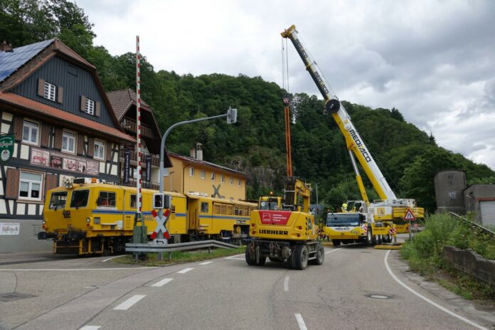 Zug entgleist in der Nähe von Karlsruhe