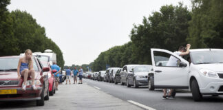 Ein Stau auf der Autobahn.