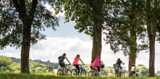 Radfahrer auf einem Ausflug in der Natur