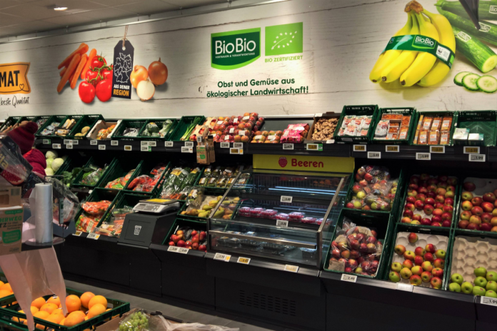 Bio Lebensmittel in einem Supermarkt