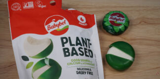 Der bekannte Hersteller von Babybel hat dieses beliebte Produkt nun als vegane Variante herausgebracht. Im Gegensatz zum Original mit Milch befindet sich das Produkt in einem Beutel anstatt in einem Netz und hat keine rote Verpackung, sondern eine grüne.